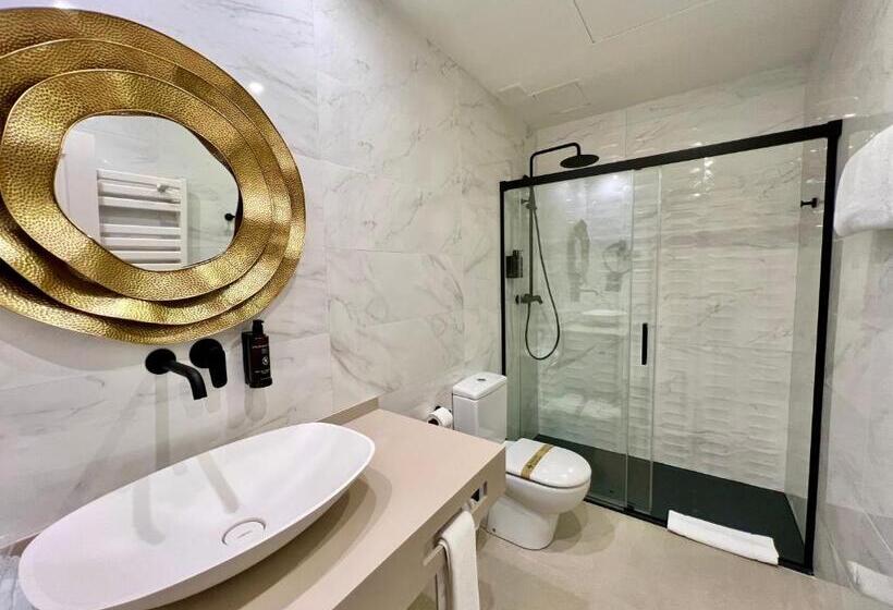 디럭스 주니어 스위트, Akla Hotel Palacio Torre De Ruesga