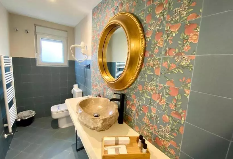 سوییت خانوادگی, Akla Hotel Palacio Torre De Ruesga