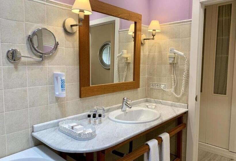 테라스 주니어 스위트, Akla Hotel Palacio Torre De Ruesga