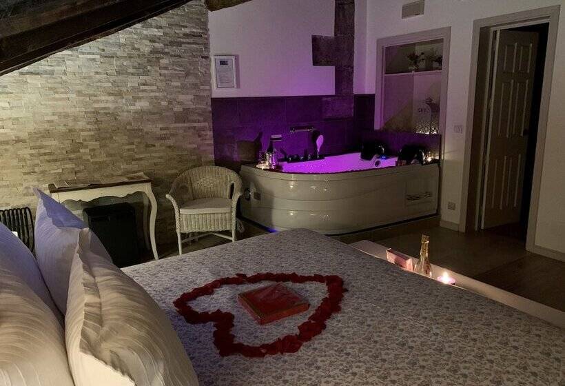 자쿠지 스위트, Akla Hotel Palacio Torre De Ruesga