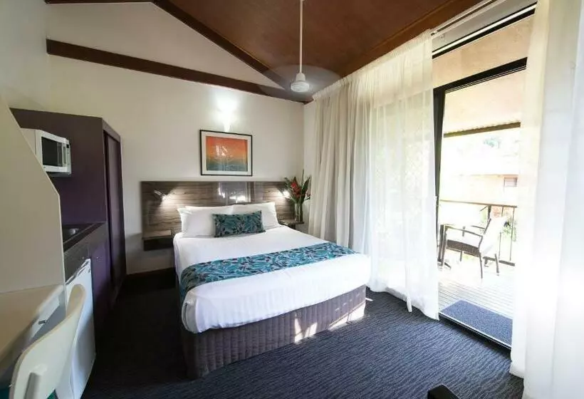 スタンダードバンガロー, Palms City Resort