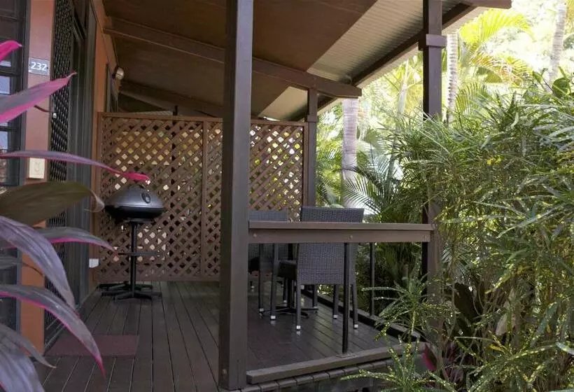 スタンダードバンガロー, Palms City Resort