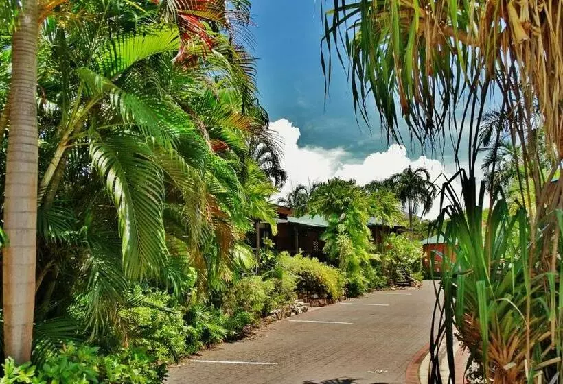 スタンダードバンガロー, Palms City Resort
