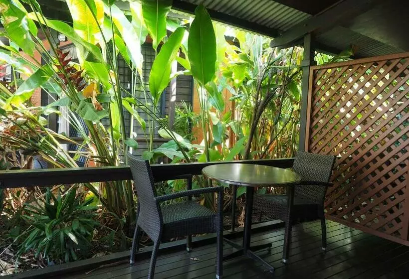 スタンダードバンガロー, Palms City Resort
