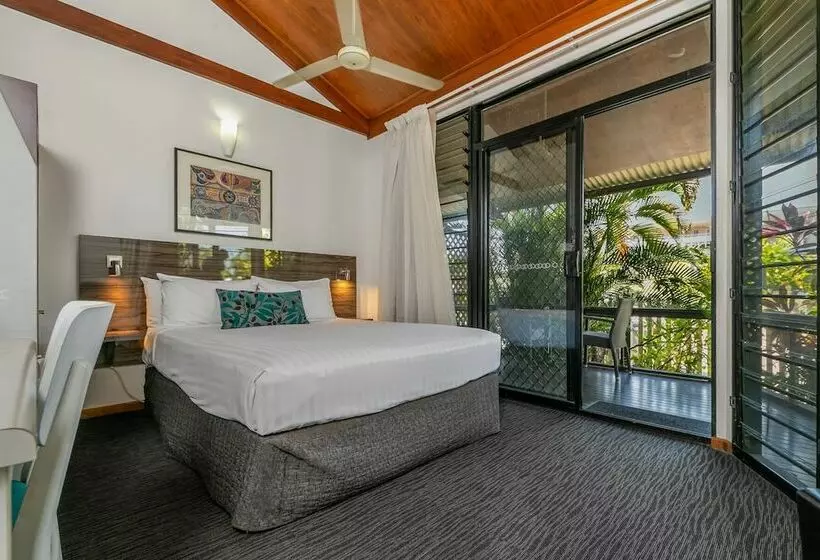 スタンダードバンガロー, Palms City Resort