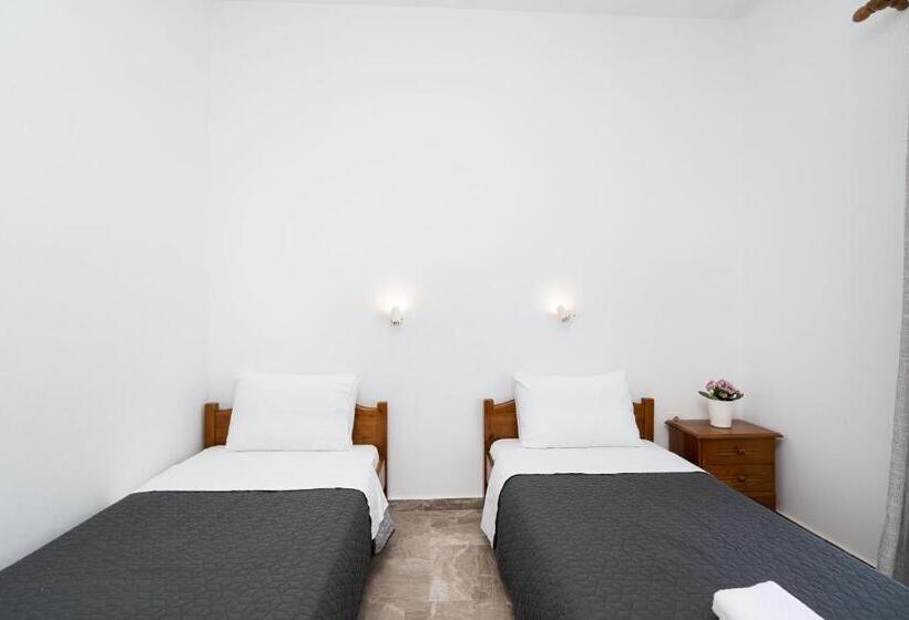 海景标准间带阳台, Porto Villa