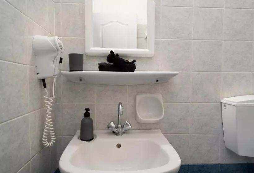 Standard Kolmen Hengen Huone, Porto Villa