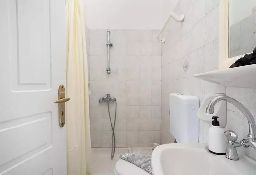 Standard Kolmen Hengen Huone, Porto Villa