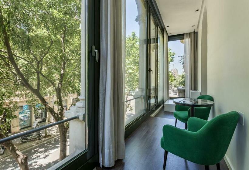 סוויטה, Room Mate Carla