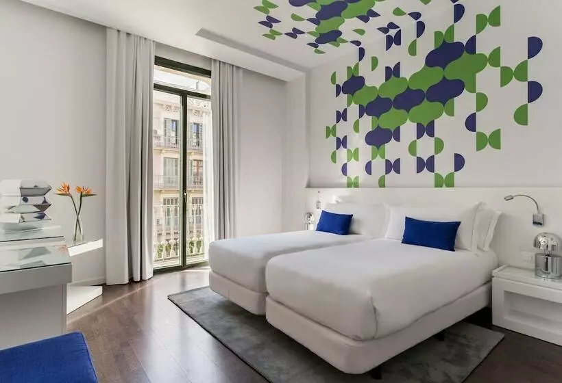 اتاق استاندارد با بالکن, Room Mate Carla