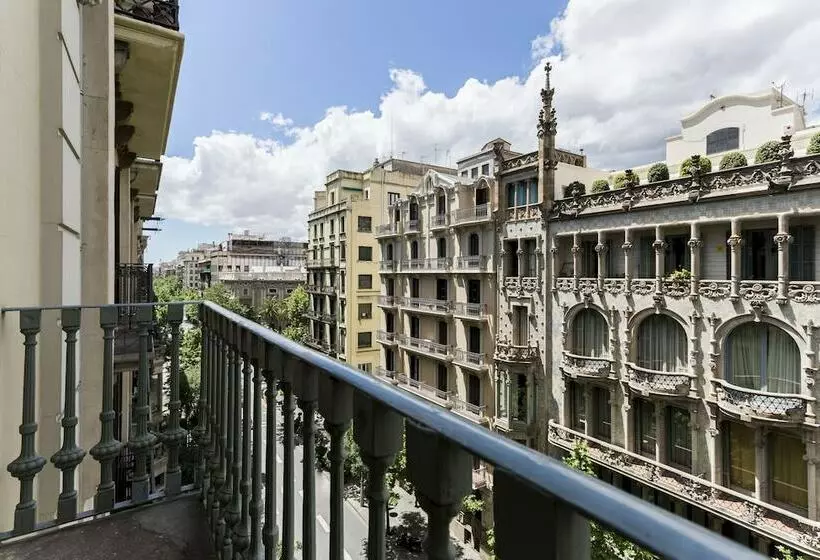 اتاق استاندارد با بالکن, Room Mate Carla