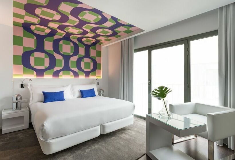 חדר סטנדרט, Room Mate Carla