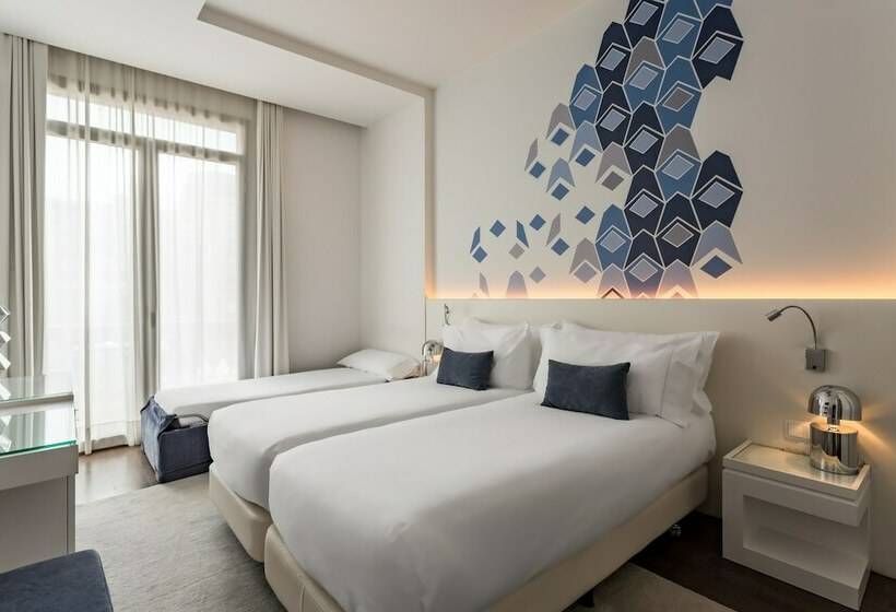 חדר סטנדרט, Room Mate Carla