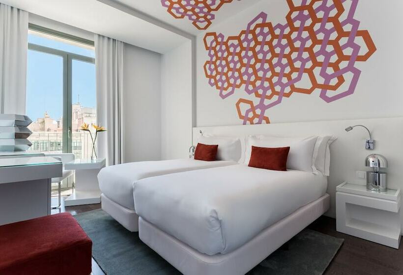 חדר סטנדרט, Room Mate Carla