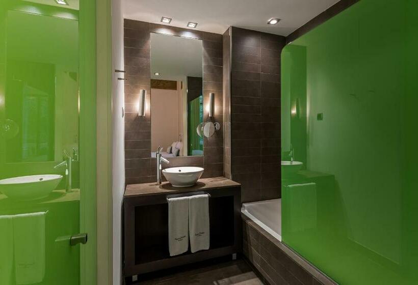 סוויטת ג'וניור עם מרפסת, Room Mate Carla