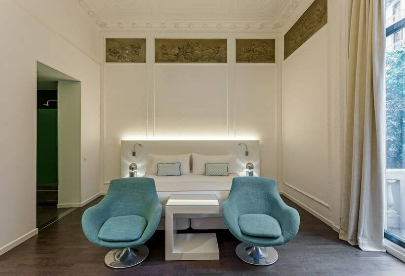 סוויטת ג'וניור עם מרפסת, Room Mate Carla