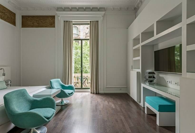 סוויטת ג'וניור עם מרפסת, Room Mate Carla