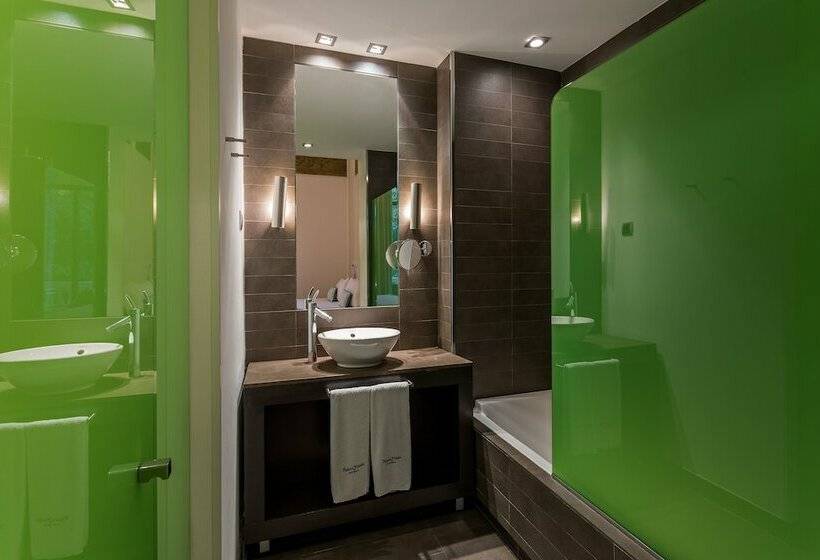 סוויטת ג'וניור עם מרפסת, Room Mate Carla