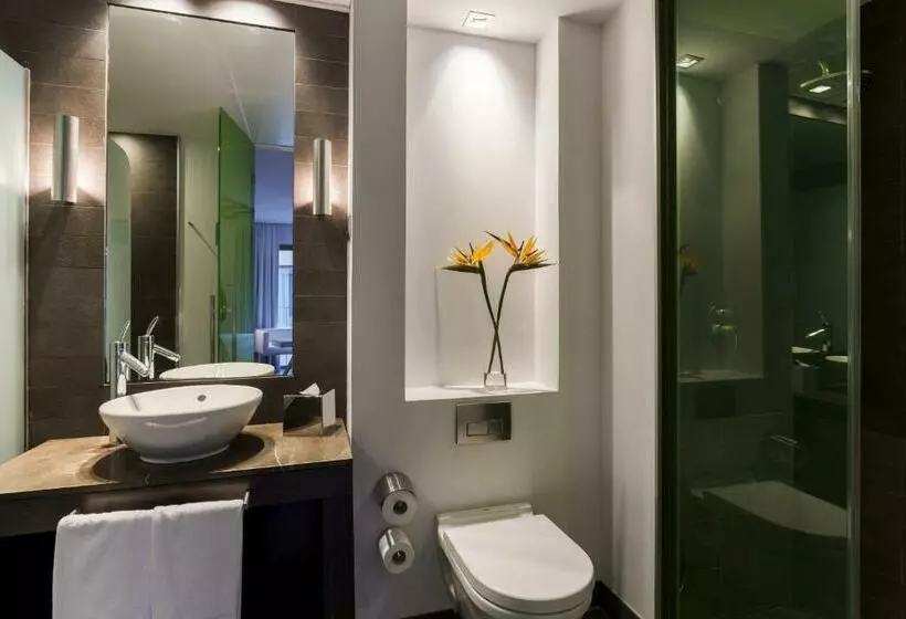 اتاق استاندارد با بالکن, Room Mate Carla