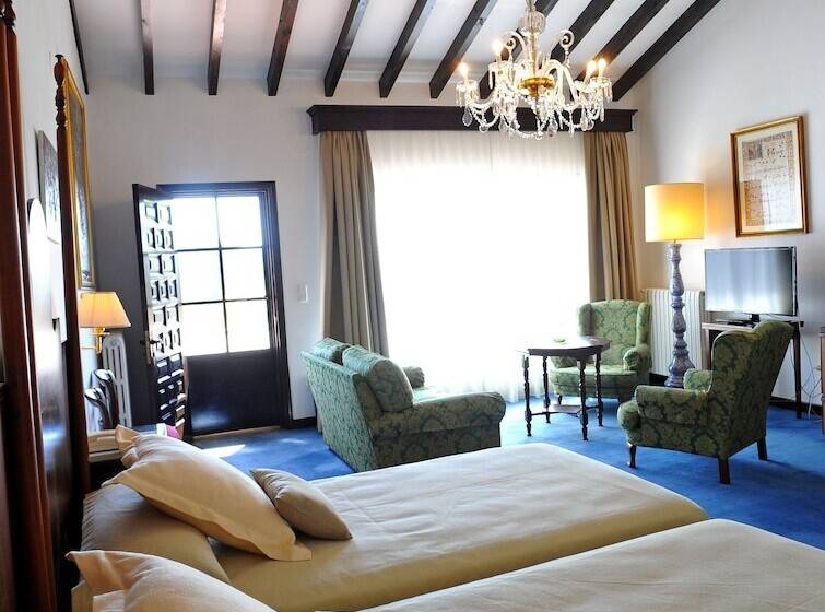 جناح, Nuevo San Román De Escalante