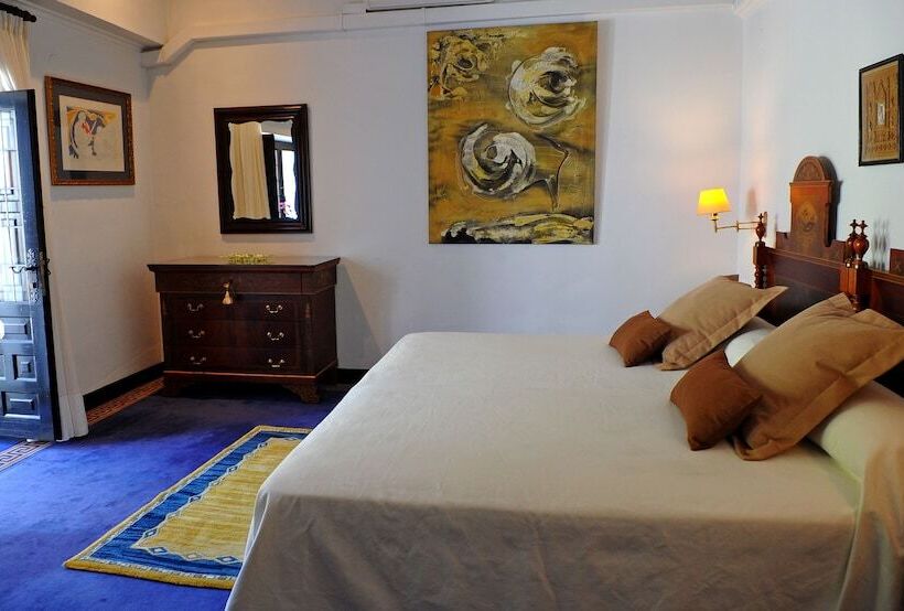 غرفة قياسية, Nuevo San Román De Escalante