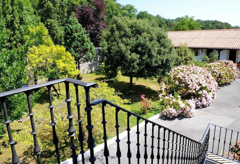 غرفة قياسية, Nuevo San Román De Escalante