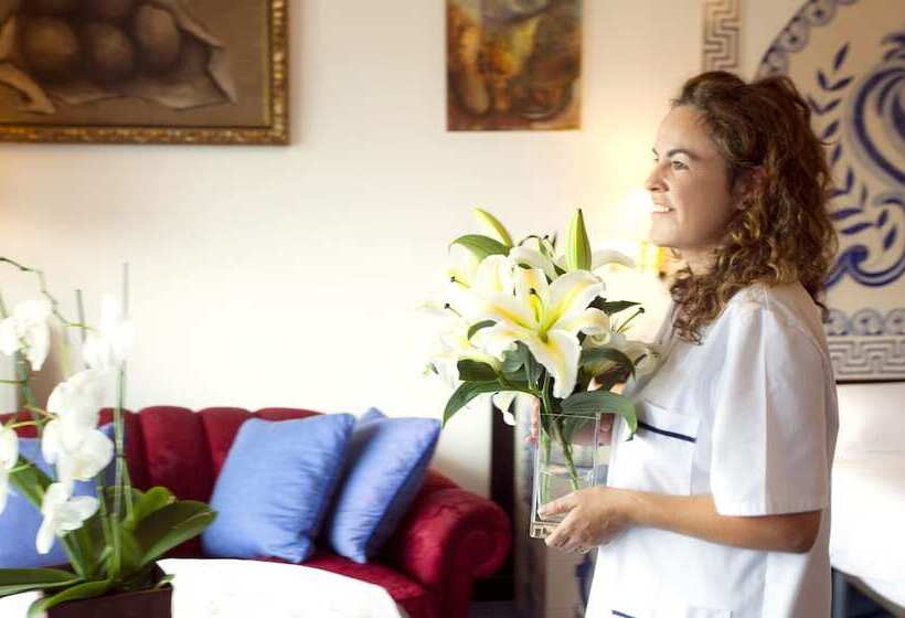 غرفة قياسية, Nuevo San Román De Escalante