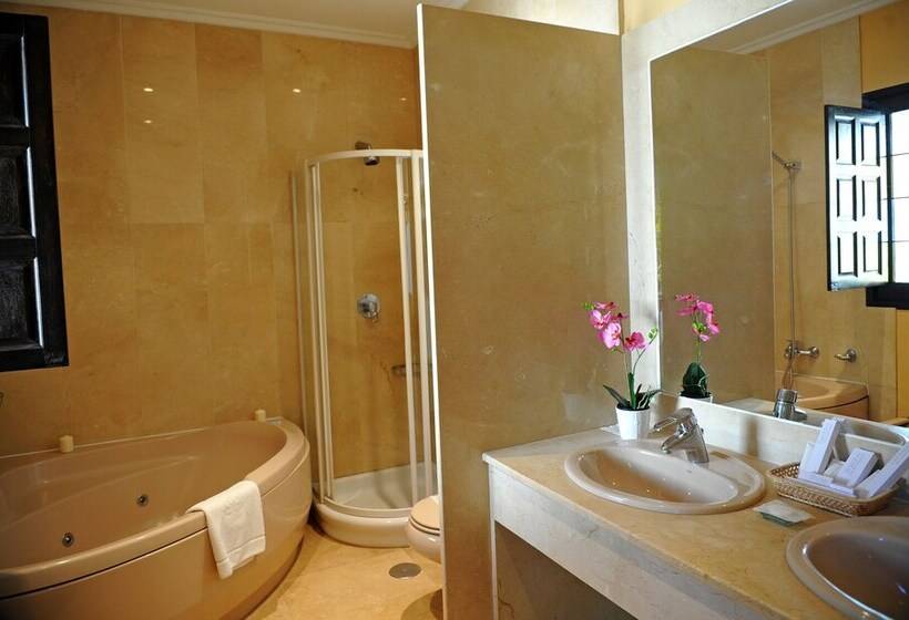 جناح, Nuevo San Román De Escalante