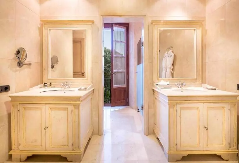 سوئیت راحتی, Son Julia Country House & Spa
