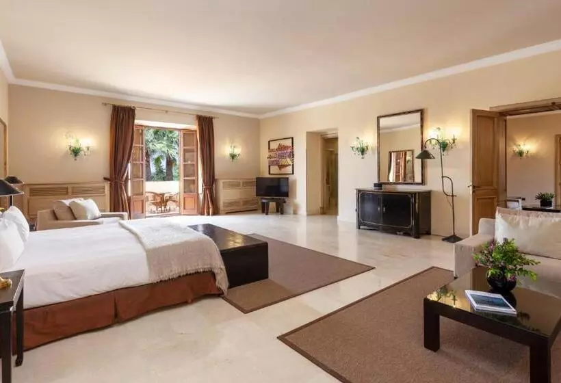 سوئیت راحتی, Son Julia Country House & Spa