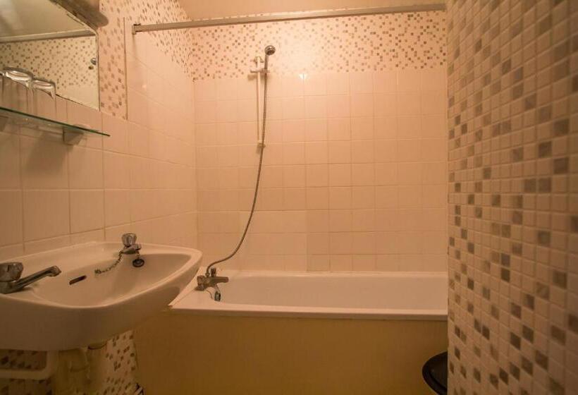 标准间, The Carlton