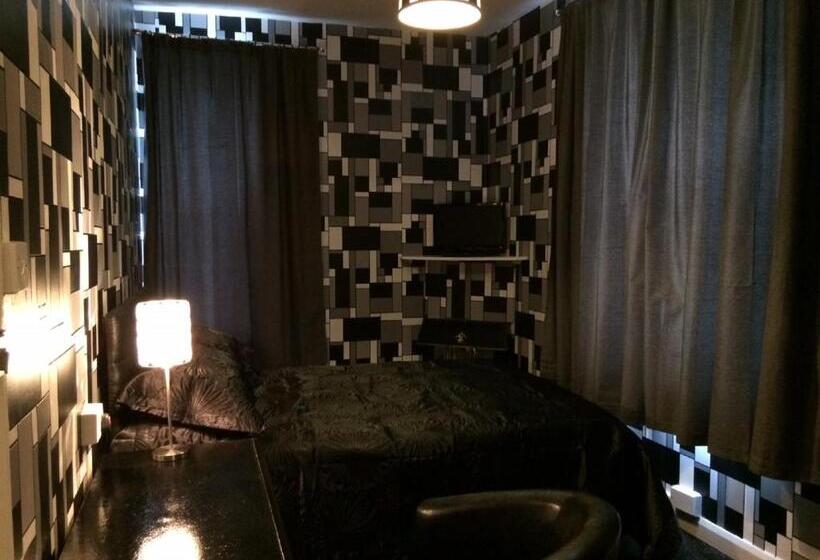 标准间, The Carlton