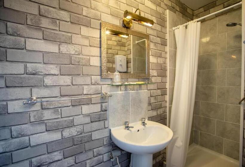 标准间, The Carlton