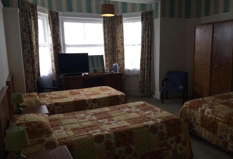 家庭海景房, The Carlton