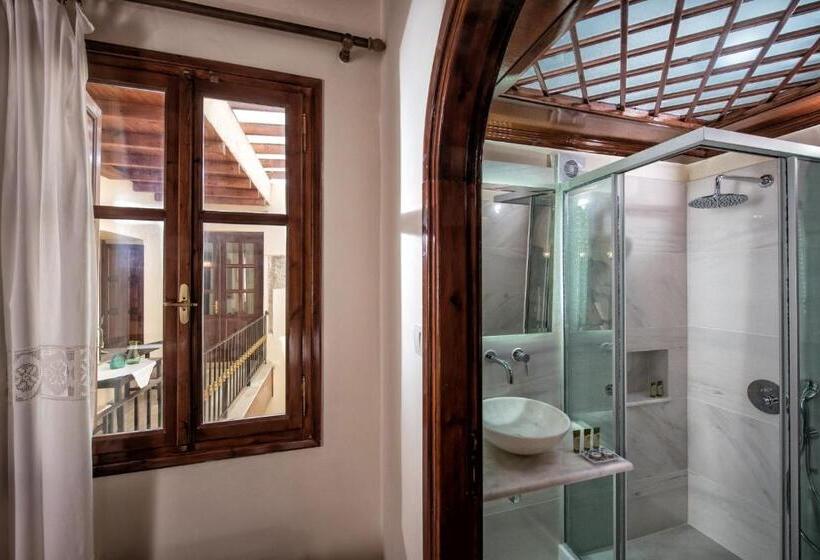 جناح, Veneto Boutique