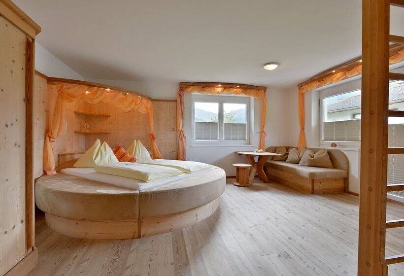 اتاق استاندارد, Bed & Breakfast Landhaus Strasser