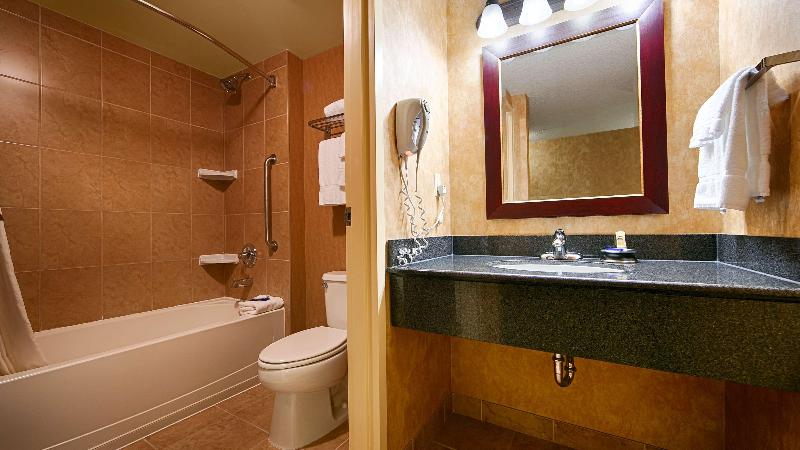 جناح سرير كينج, Best Western Plus Muskoka Inn