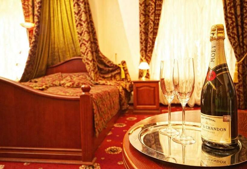 سوییت, Boutique Hotel Monte Kristo