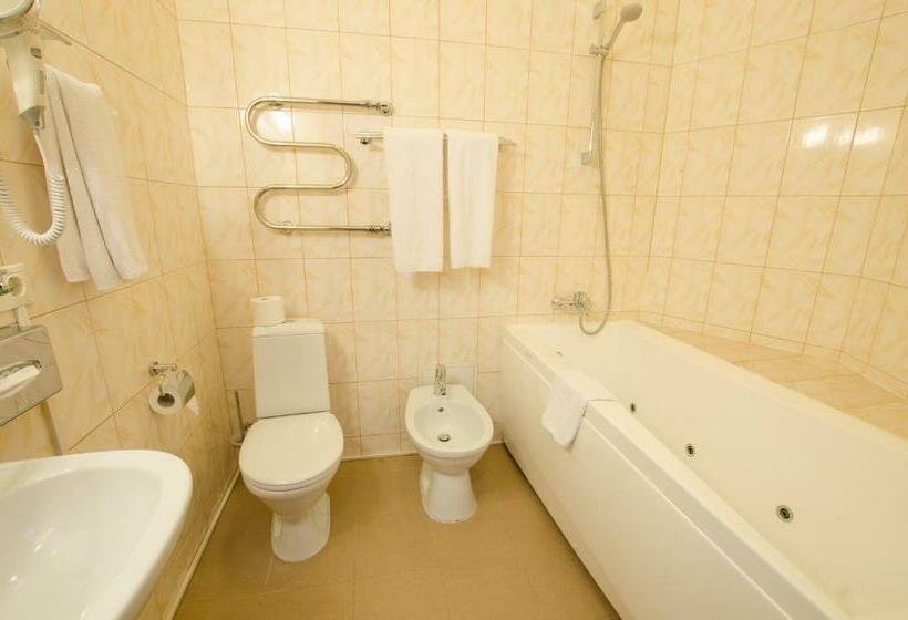 سوئیت جونیور با ماساژ آبی, Boutique Hotel Monte Kristo