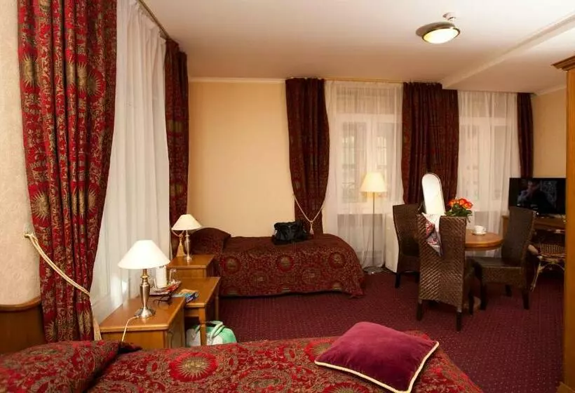 اتاق استاندارد سه نفره, Boutique Hotel Monte Kristo