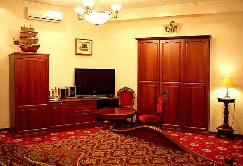 سوییت, Boutique Hotel Monte Kristo