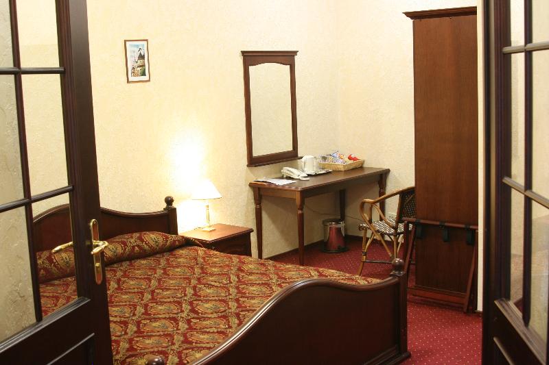 سوئیت جونیور با ماساژ آبی, Boutique Hotel Monte Kristo