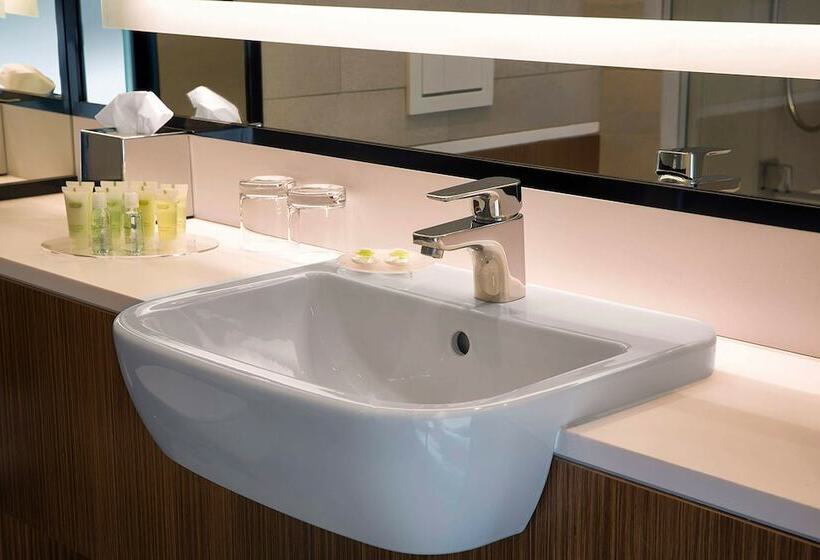 اتاق اجرایی, Courtyard By Marriott Katowice City Center