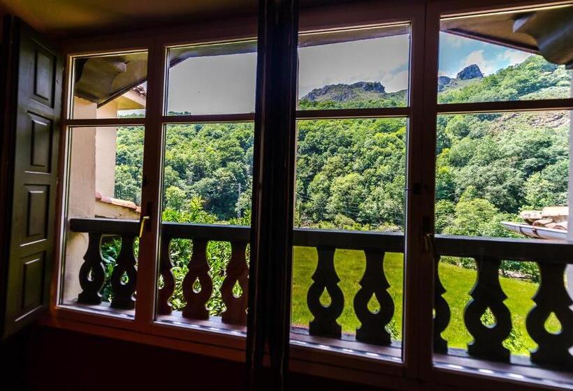 غرفة قياسية رباعية, Del Alto Sella