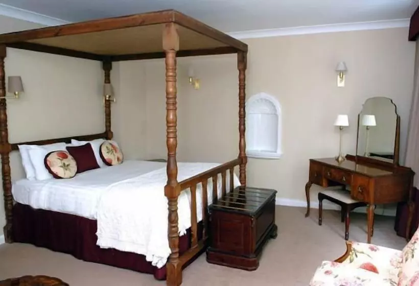 スーペリアールーム, Donington Manor