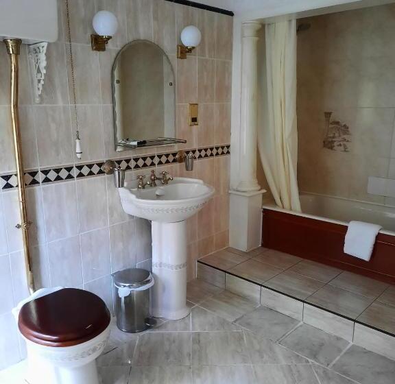 Люкс, Donington Manor