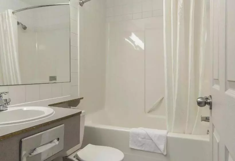 スタンダードルーム, Econo Lodge Inn & Suites