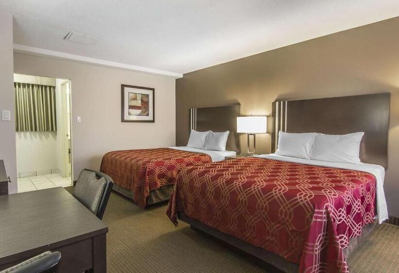 Номер Superior, Econo Lodge Inn & Suites