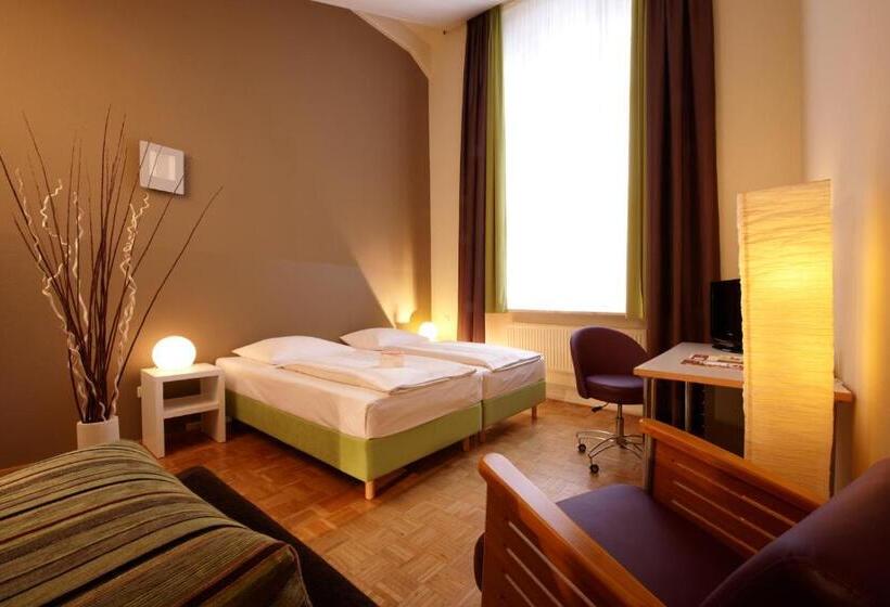 스탠다드 트리플 룸, Gasteresidenz Pelikanviertel