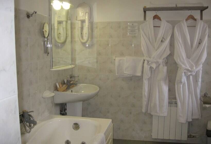 标准工作室, Giuseppe